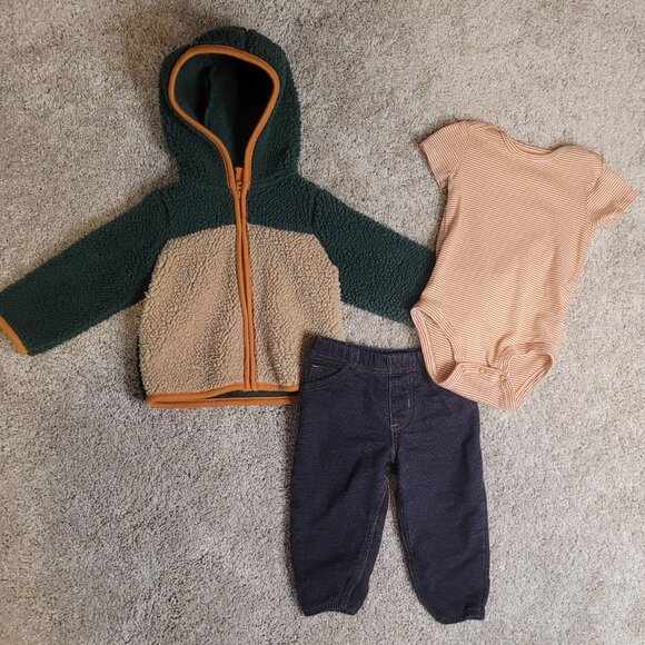 Carter's Brand 3-Piece Outfit- Size 9-12 Months - Picture 1 of 3